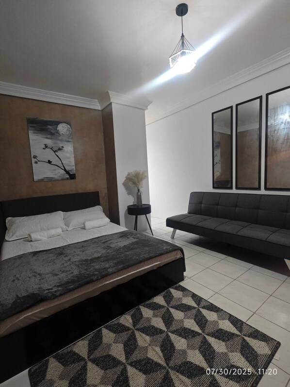 House, 3 Bedrooms, Balcony, Garden View | 3 bedrooms - Escape to Luxhomme Your Spacious Sanctuary in the Heart of Baguio (Baguio)
