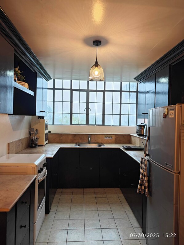 House, 3 Bedrooms, Balcony, Garden View | Interior