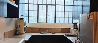 Luxhomme Guesthouse With Balcony