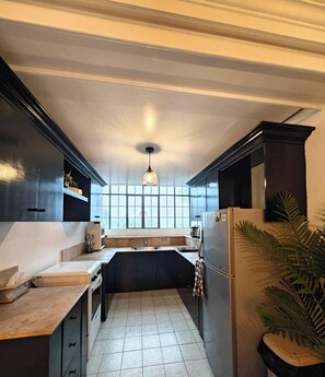 บ้านพัก, 3 ห้องนอน, ระเบียง, วิวสวน | ภายใน