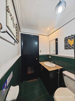 House, 3 Bedrooms, Balcony, Garden View | Bathroom - Escape to Luxhomme Your Spacious Sanctuary in the Heart of Baguio (Baguio)