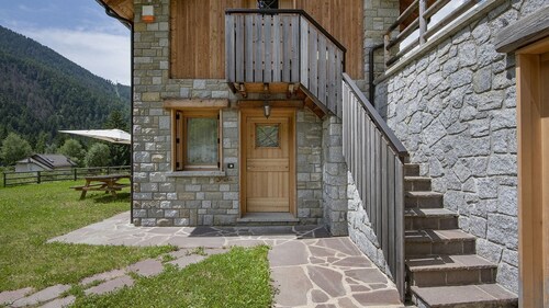 Chalet Tonalina - Two Bedroom Apartment, Sleeps 4