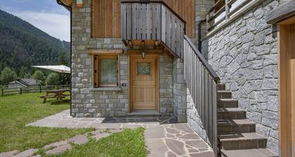 Chalet Tonalina - Two Bedroom Apartment, Sleeps 4