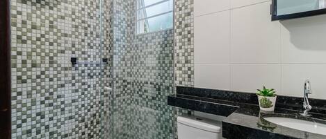Appartement de base | Salle de bain | Douche