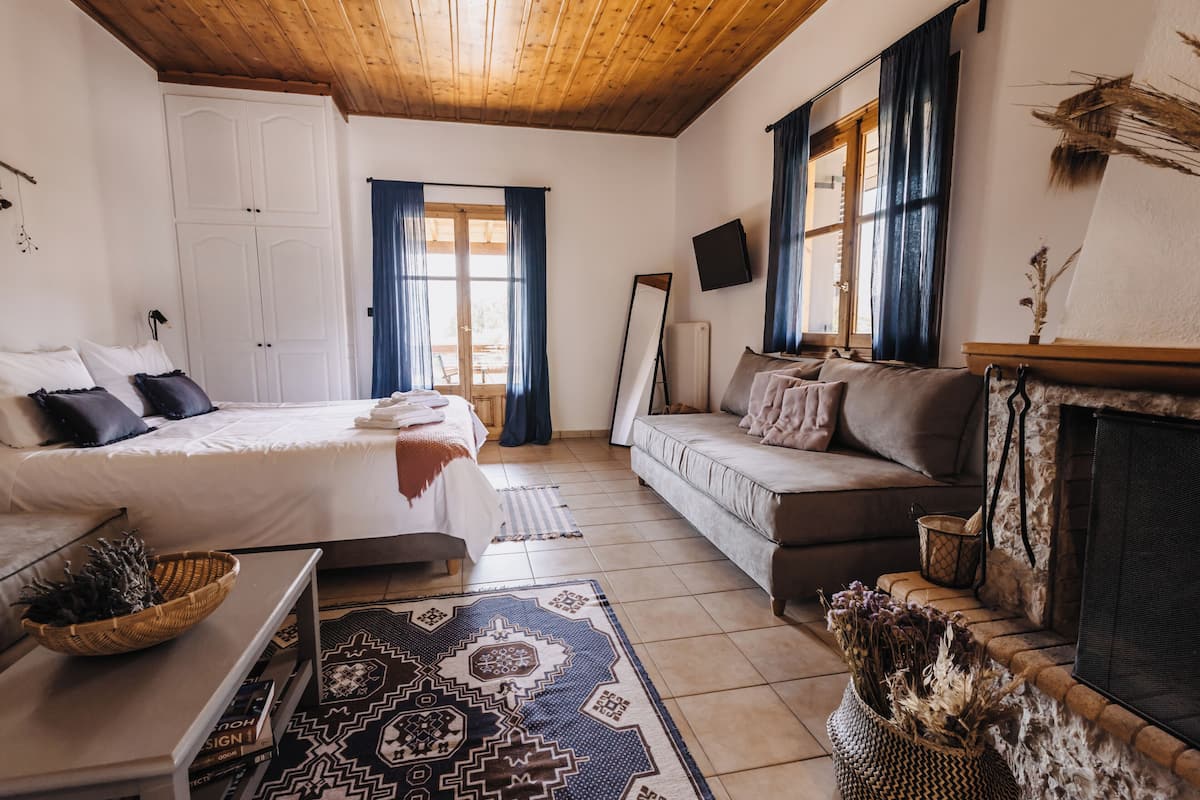 Comfort Suite, Balcony, Mountain View