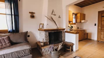 Comfort Suite, Balcony, Mountain View | In-room safe, iron/ironing board