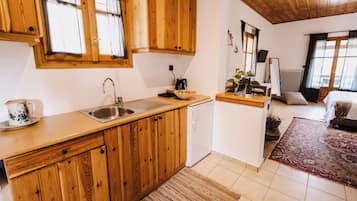 Classic Double Room, Balcony, Mountain View | In-room safe, iron/ironing board