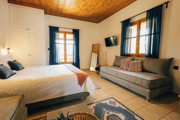 Comfort Suite, Balcony, Mountain View