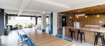 Modern Studio Just Minutes From the Beach Sid0209