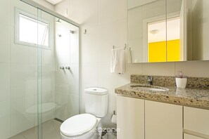 Bathroom - Apto 2Q e churrasq. 800m da praia de Jurerê SGA202 (Florianópolis)