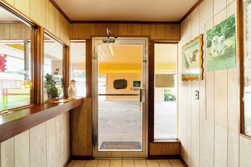 Capital O Parker Motel Clute Jackson Tx 332