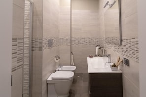Immagine non classificata, 3 di 6, pulsante