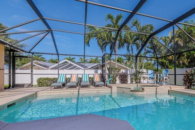 Sleeps up to 10 - game room - pool with hot tub - Stars Vacation Rentals