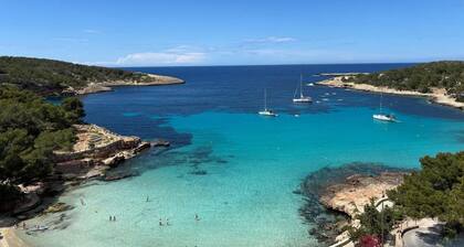 Apartment 'Vista Jardi5C' with Sea View, Wi-Fi and Air Conditioning