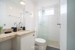 Apartamento básico | Banheiro