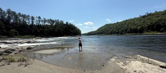 Cabin on the hill Ascutney Vt - 4 bedrooms