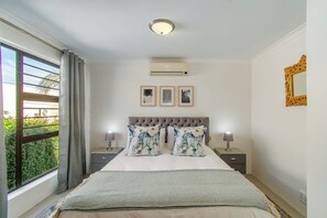 3 chambres, fer et planche à repasser, lit parapluie, Wi-Fi gratuit