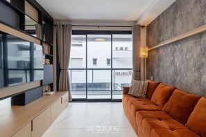 Basic Apartment | Living area - On the sea Court Apartment in Campeche Rvm0203 (Florianópolis)