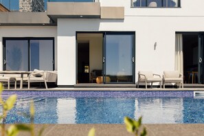 Outdoor pool - Trevean (Helston)