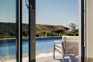 حمّام سباحة خارجي