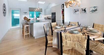Bovisand Harbour by Smart Welcomes