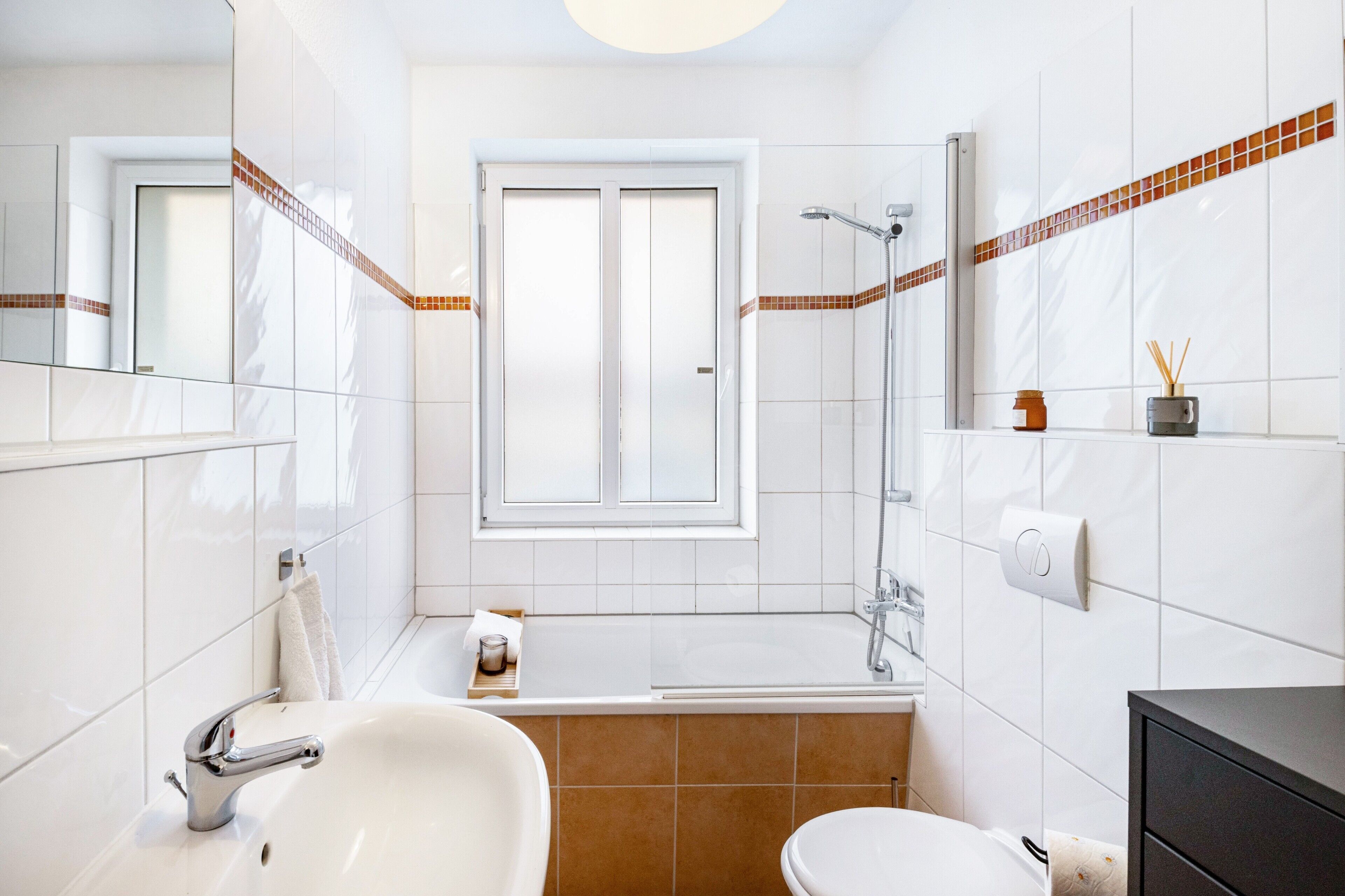 Shower, free toiletries, hair dryer, towels
