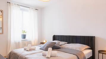 2 bedrooms, iron/ironing board, WiFi, bed sheets