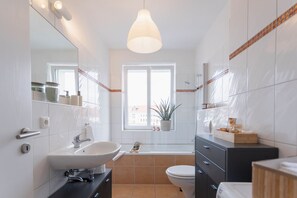 تجهيزات دش، مجففات شعر، مناشف