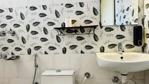 Bathroom - Hotel Insta 18 (Siliguri)