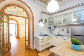 Appartement | Cuisine privée | Four à micro-ondes