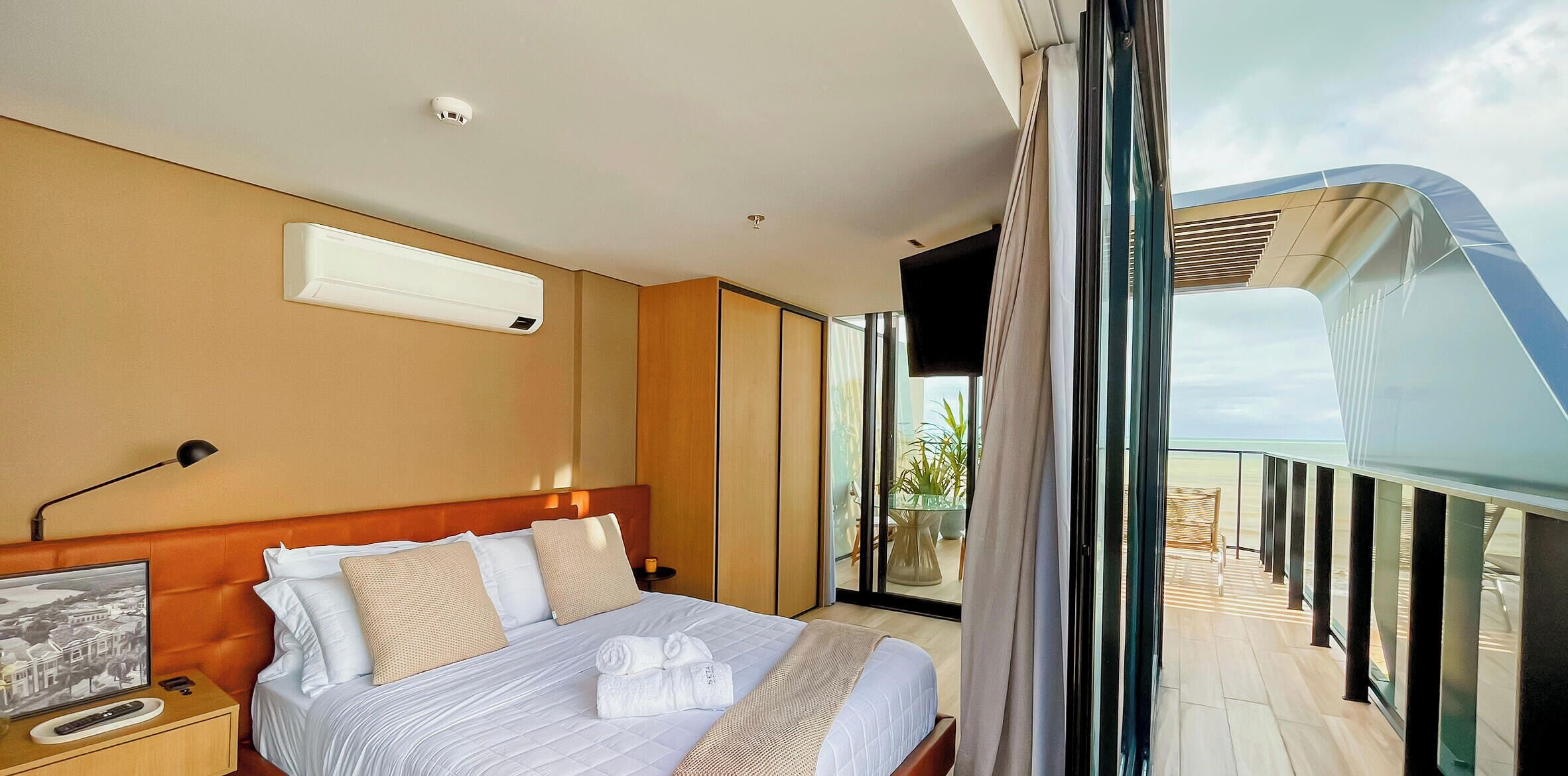 Deluxe Apartment, 1 Queen Bed | Free WiFi