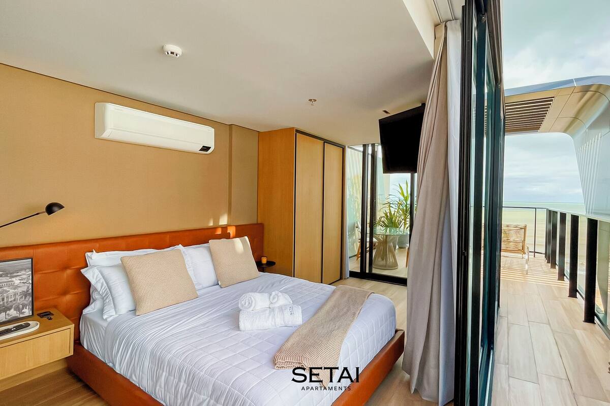 Luxury Apartment, Sea View
