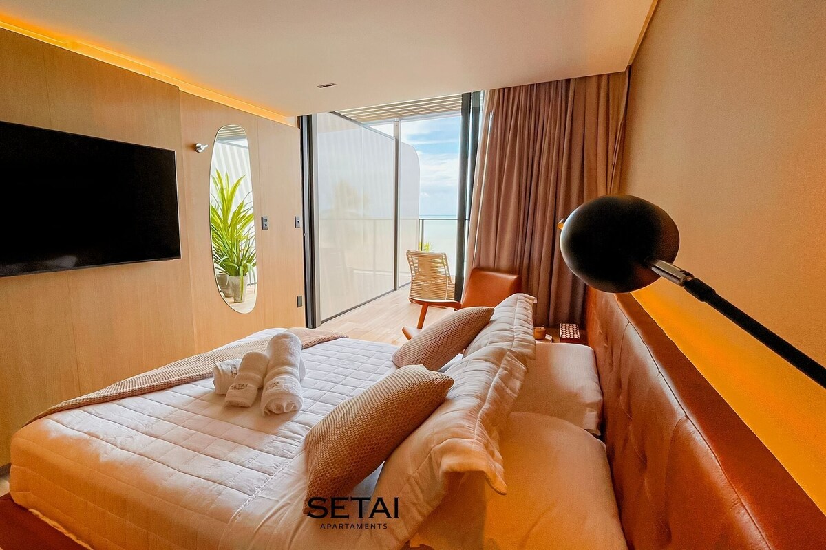 Luxury Apartment, 1 Queen Bed | Egyptian cotton sheets, premium bedding, cribs (free)