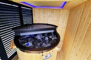 Baignoire à remous intérieure