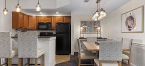 Dining - Bonnet Creek, 3-bedroom condo, Easy Disney Access w/ Pool and Child Amenities (Lake Buena Vista)
