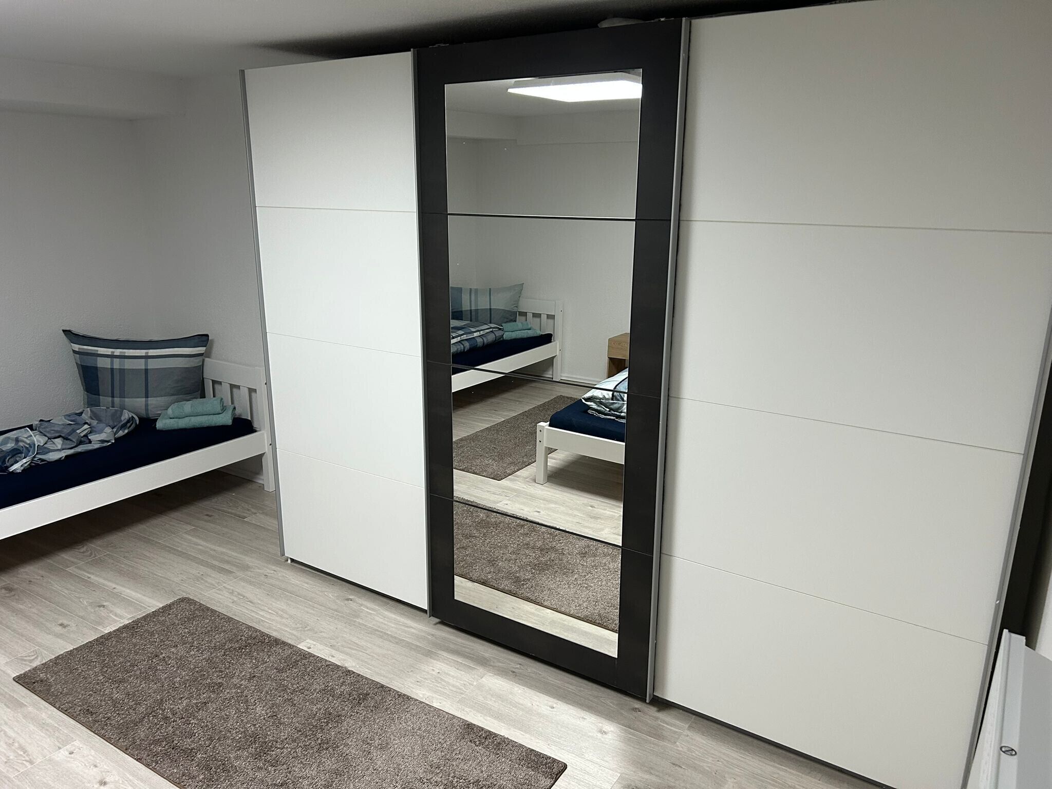 1 غرفة نوم ومكواة/لوح كي وواي فاي وملاءات أسرّة