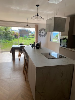 Microwave, oven, dishwasher