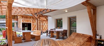 Apartment 'Pirchahof Dorfblick' with Mountain View, Shared Terrace and Wi-Fi