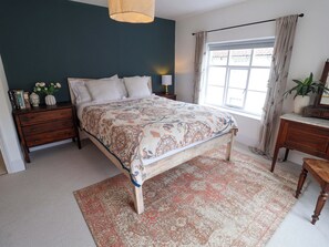 4 habitaciones, decoración personalizada y muebles diferentes 