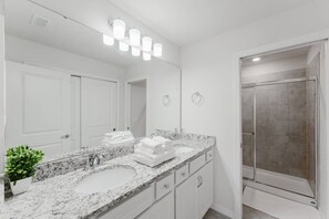 Hair dryer, towels, soap, toilet paper - 5BD Disney Villa w/ Game Room, Pool & Themed Rooms (Davenport)