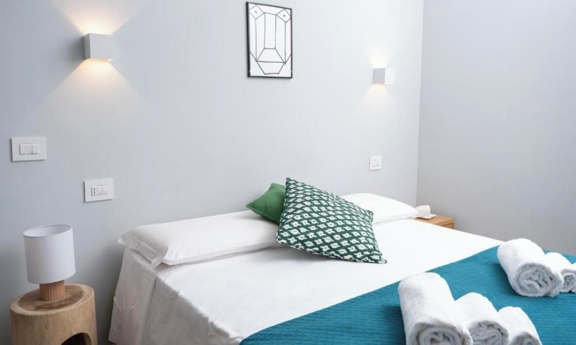 Habitación doble Confort | Decoración personalizada y muebles diferentes 