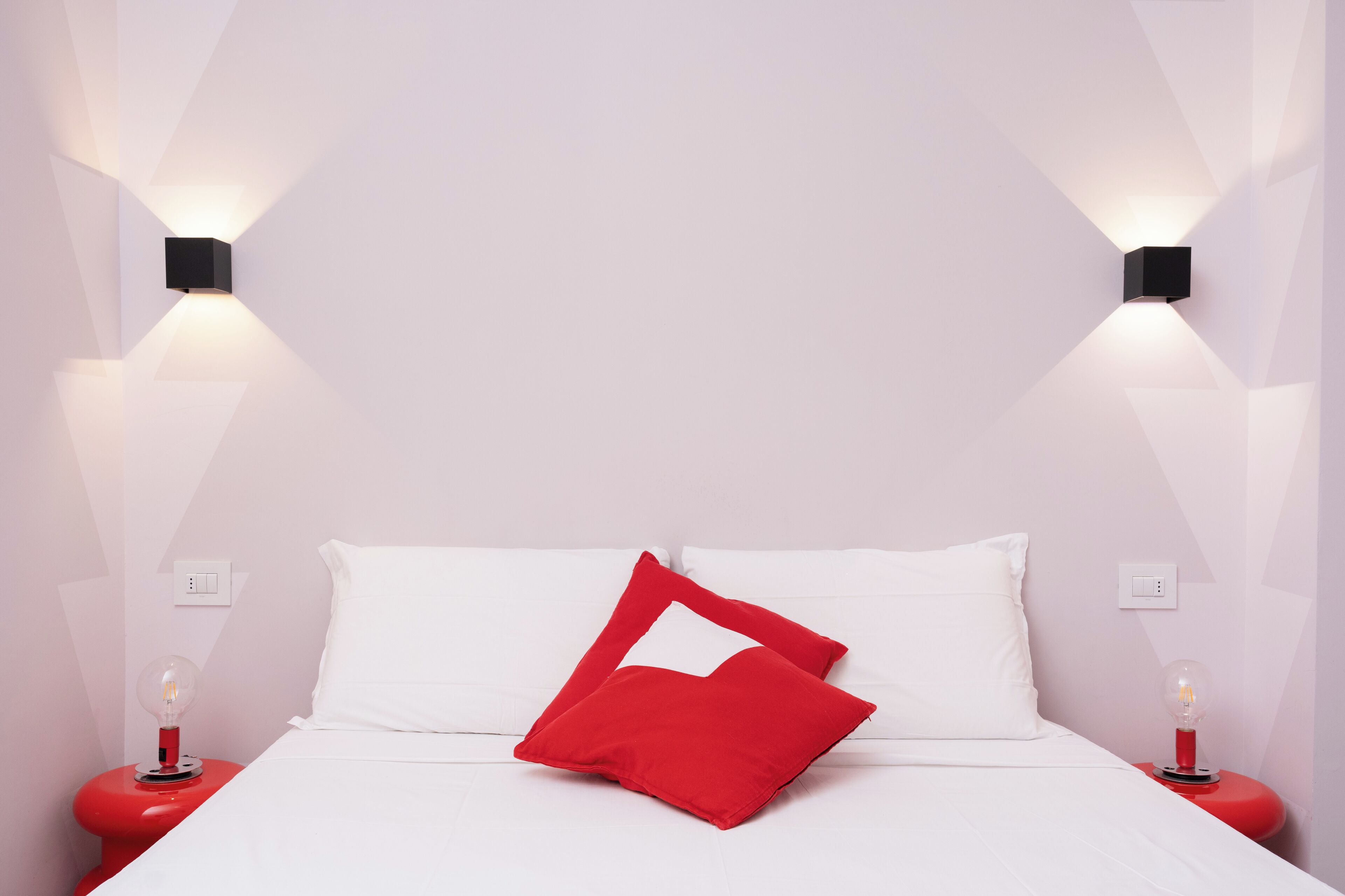 Habitación doble Confort, vista al patio | Decoración personalizada y muebles diferentes 