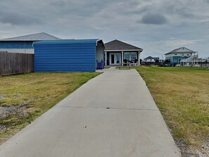 Exterior - Inn at Dolphin Bay | Downtown, Garden View (Rockport)