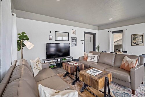 Quiet Spot w/ Fenced Yard |The Stardust Bungalow