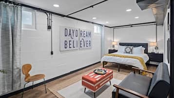 2 habitaciones, tabla de planchar con plancha, wifi y ropa de cama