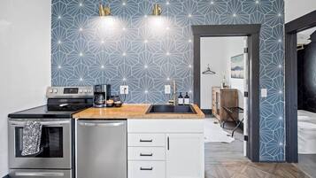 Fridge, microwave, oven, dishwasher