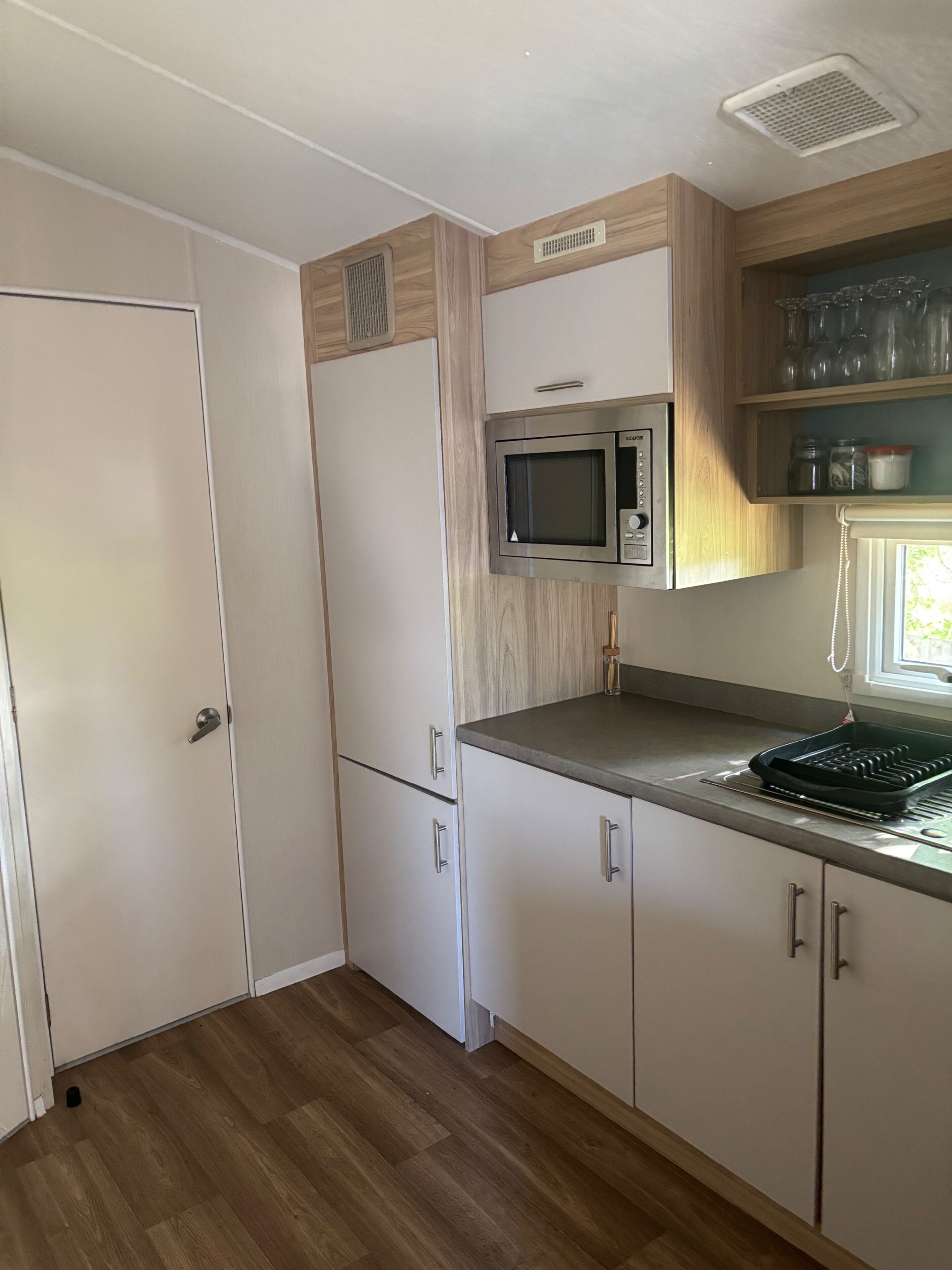 Fridge, microwave, stovetop, electric kettle