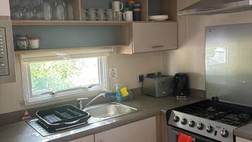 Tủ lạnh, lò vi sóng, lò nướng, bếp nấu