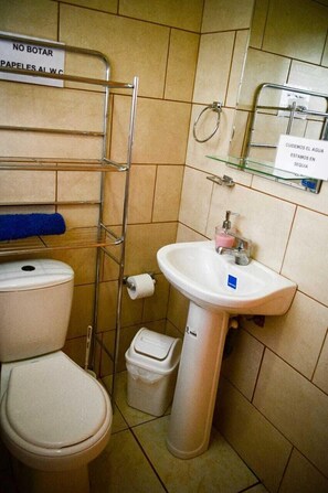Bathroom - Cabañas Ocoa (Hijuelas)