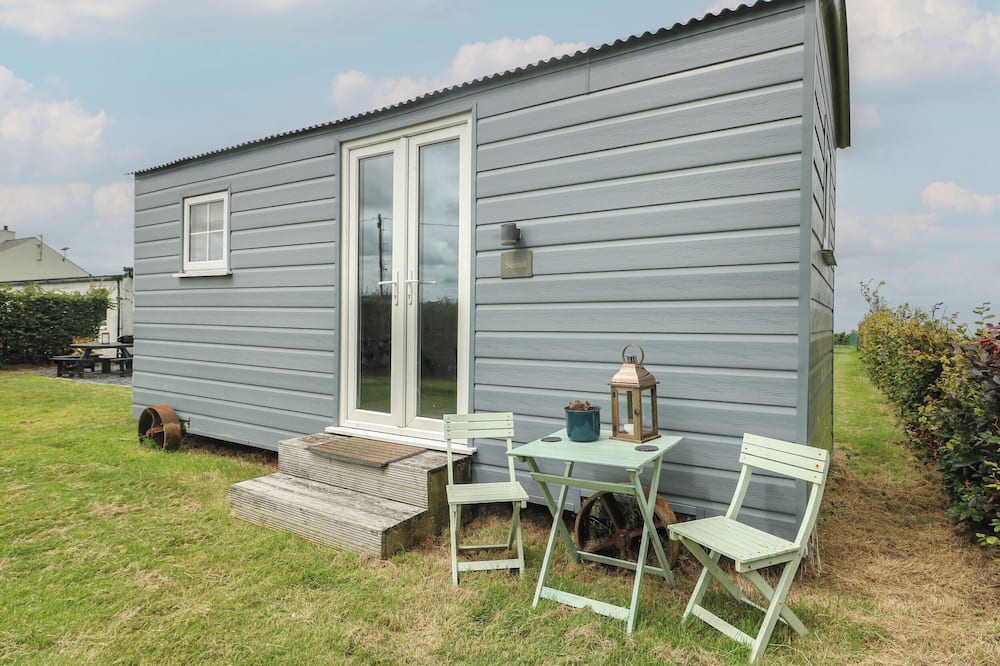 Llewelyn Shepherds Hut - Brynrefail